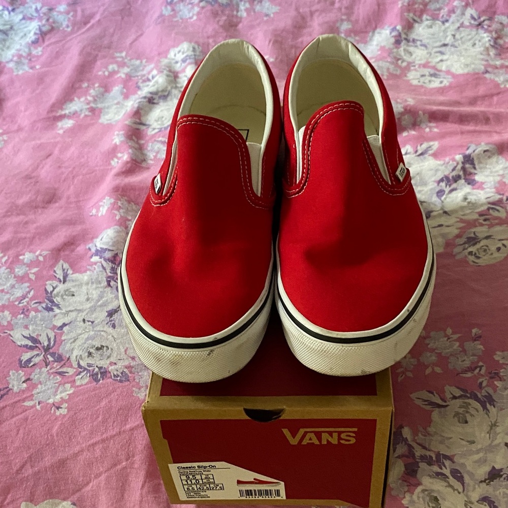 Vans Men’s Red Slip-On Sneakers 9.5M